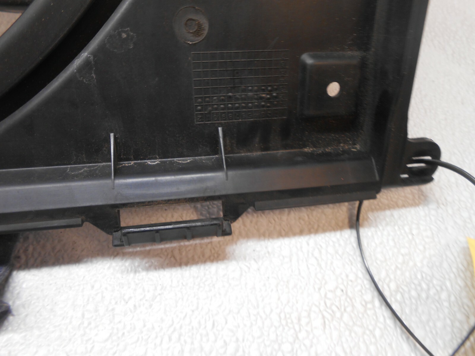 2012-15 BMW F30 3 Series Radiator Cooling Fan & Motor OEM 7608407  