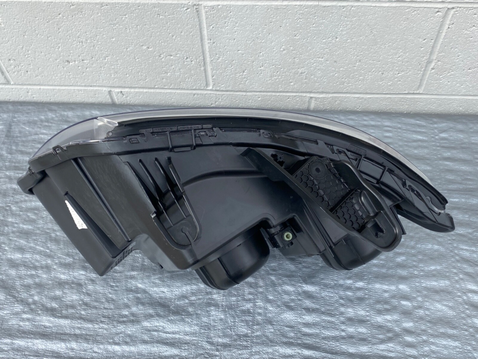 2015 - 2019 Chevrolet Colorado Halogen Passenger Side Headlight  