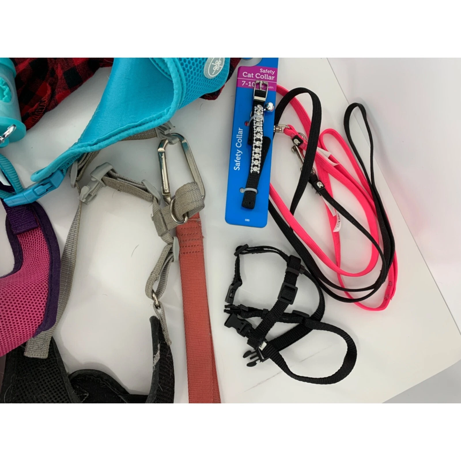 Lot of Pet Dog Cat 11 pieces Collar Harness Clothing Leashes Various Sizes 3570