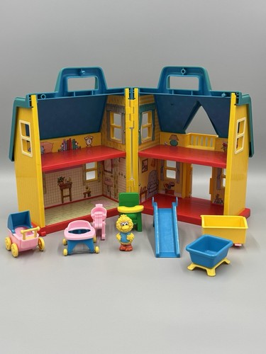 Jim Henson Illco Sesame Street Play Doll House Some Accessories & Big Bird READ
