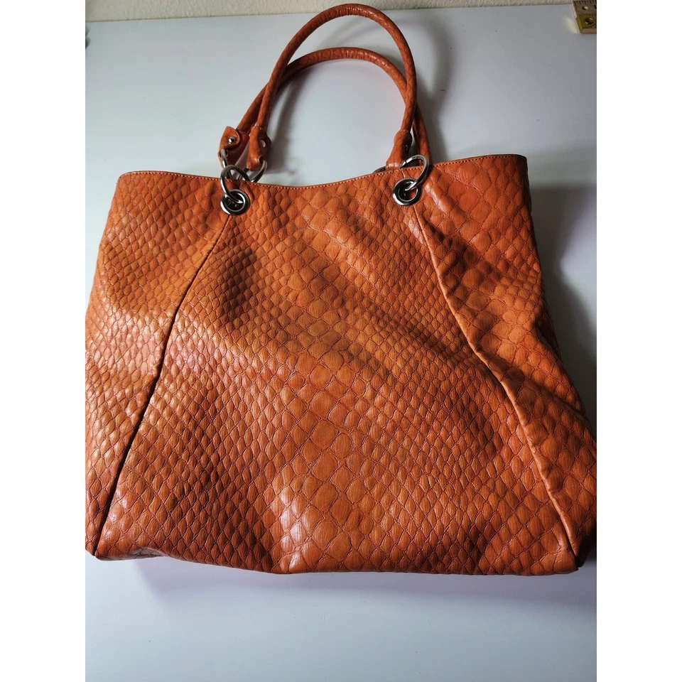 Bolso de Mano KATE LANDRY Naranja Texturizado Imitación Cuero Lunares Interior Foto 2 de 4