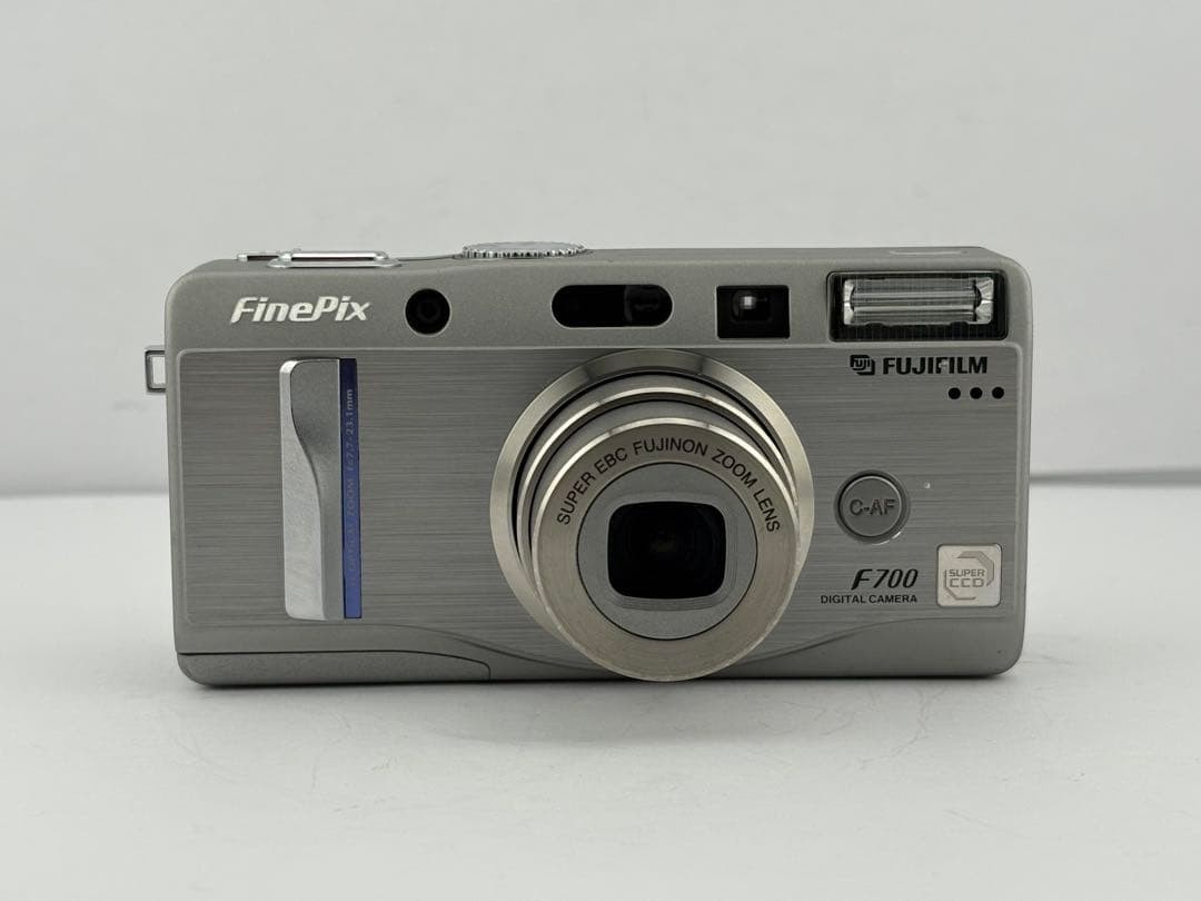 Fujifilm FinePix F700 Silver Compact Digital Camera Tested