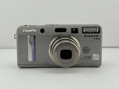 動作品 平成レトロ Y2K FUJIFILM FinePix F700 Fujifilm FinePix F700 Silver Compact Digital Camera Tested