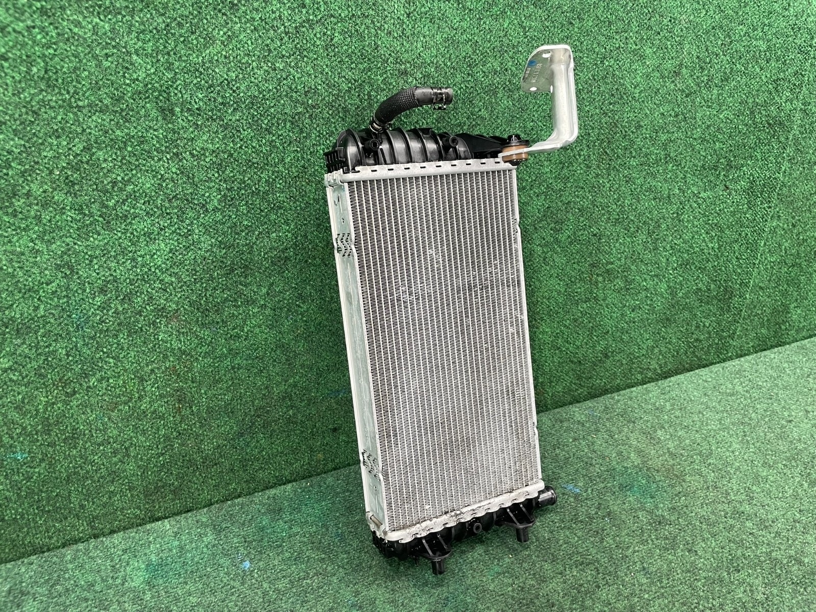 Audi R8 2017-2023 Rear Left Radiator P/N 4S0121212A