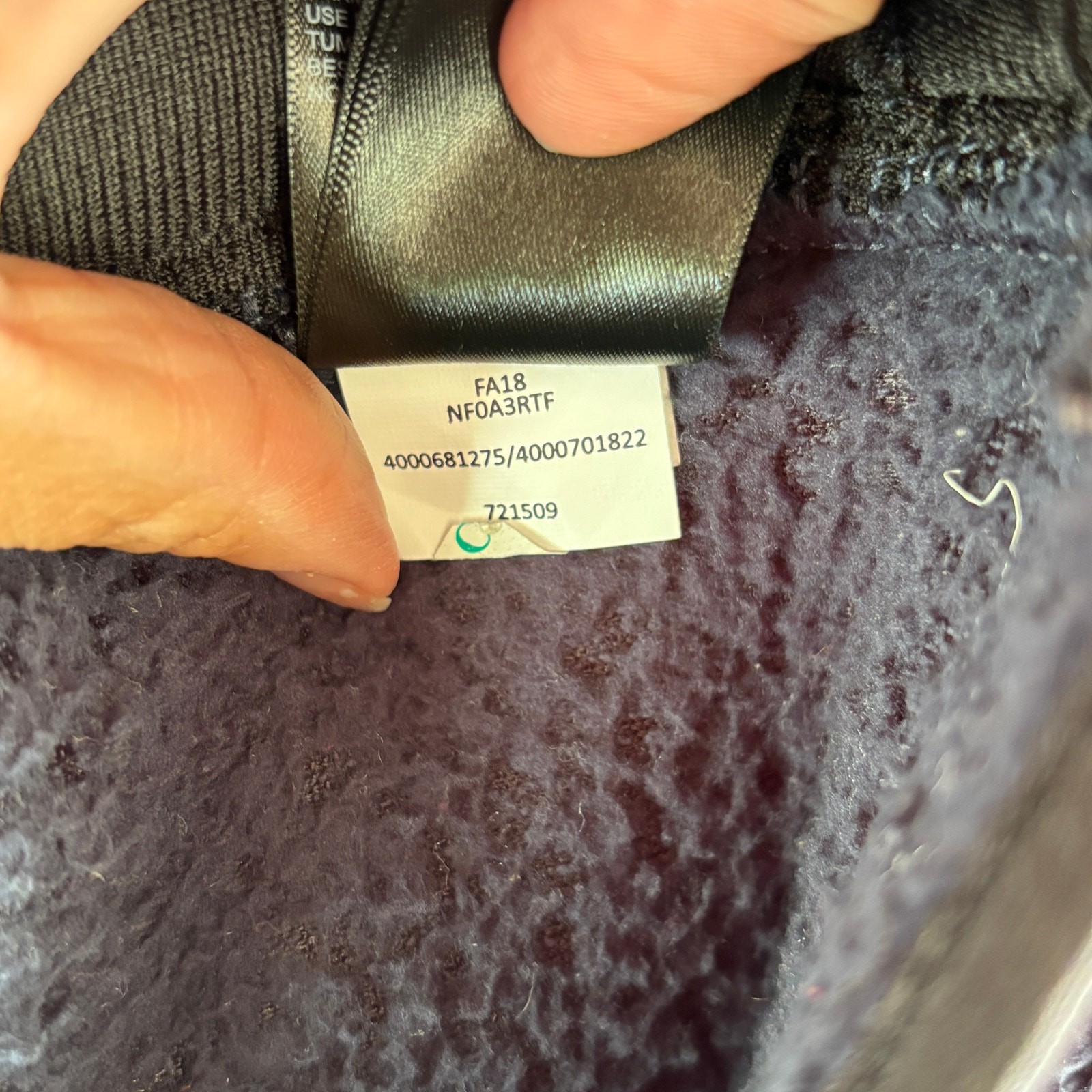 North Face Womens Oso Bomber Fleece Zip Up Jacket… - image 4