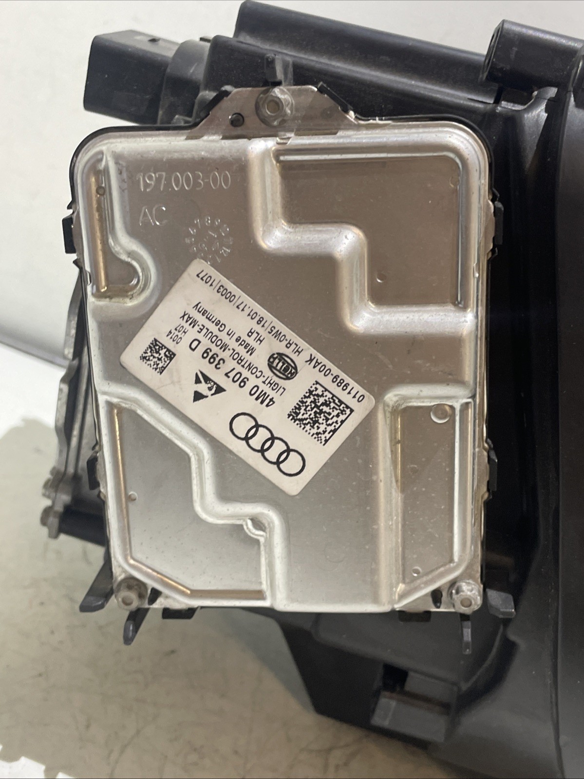 Nice! 2017 - 2020 Bentley Bentyaga LED Headlight Passenger Right RH OEM 2320