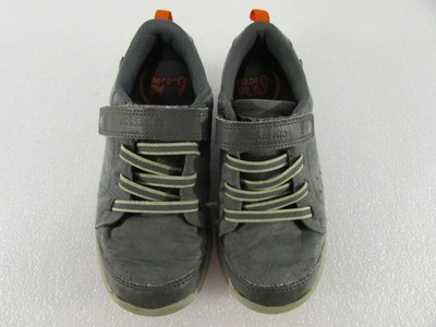 boys sneakers 13.5
