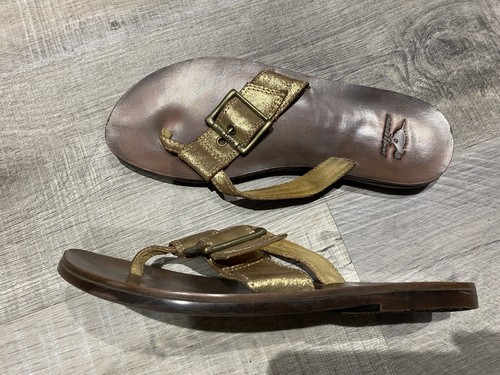 rocket dog flip flops size 5