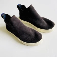 Rothy’s SIZE 5 KIDS The Chelsea high top sneakers boots in black