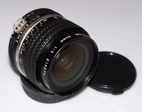 RARE MF Nikon Nikkor 24 mm F/2.0 Ai Wide Angle Lens for Nikon SLR cameras EXC! - Picture 4 of 6