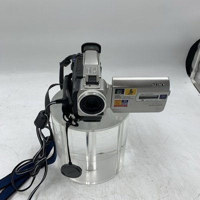 #ad Sony Handycam DCR TRV11 Camcorder For Parts CR32:11 Error No Battery Or Charger $28.00