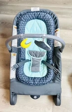 2-in-1Baby Bouncer & Rocker Foldable Seat with Vibrations W/adjustable Back Seat