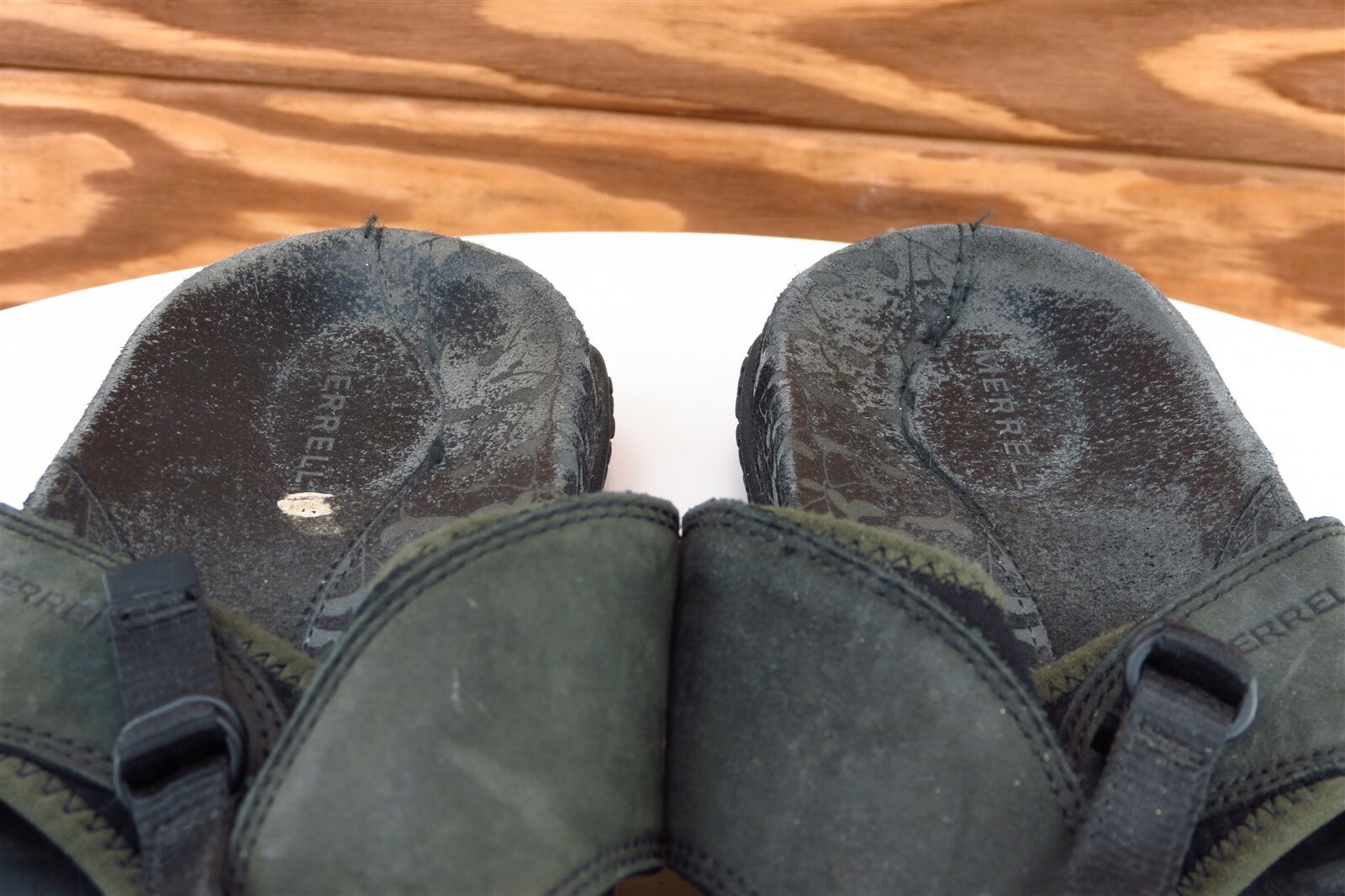 Sandali da donna neri Merrell taglia 7 M infradito in pelle 203958