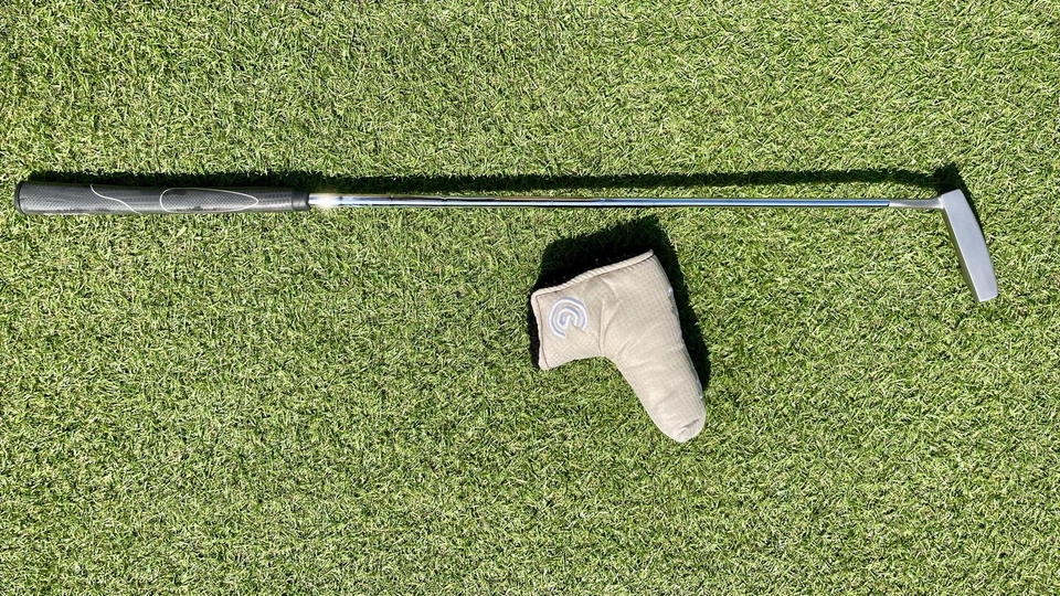 Cleveland Bloom Putter For Ladies. 33.5” - Image 2 of 4