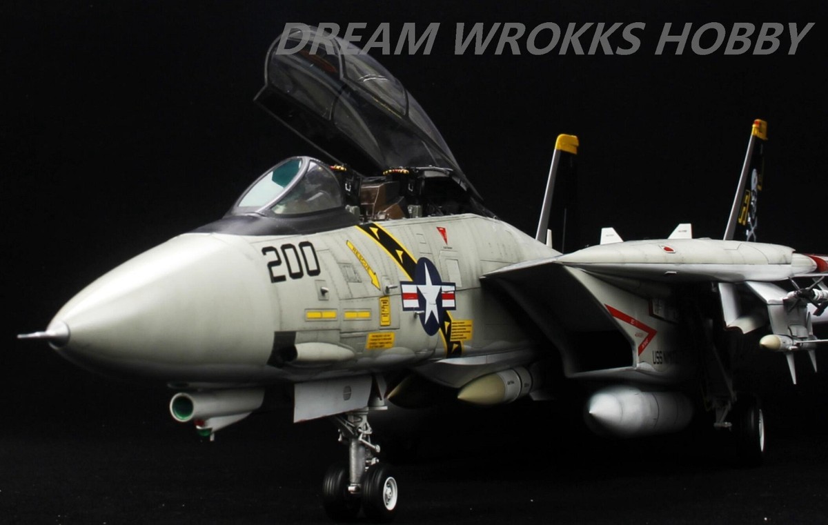 Award Winner Built Trumpeter 1/32 F-14A Tomcat VF-84 Jolly Rogers