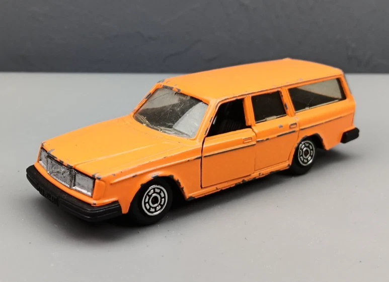 Lot De 13 Miniatures 1/43 – New Ray, Norev, Fiat, Citroën, Volvo, Dodge