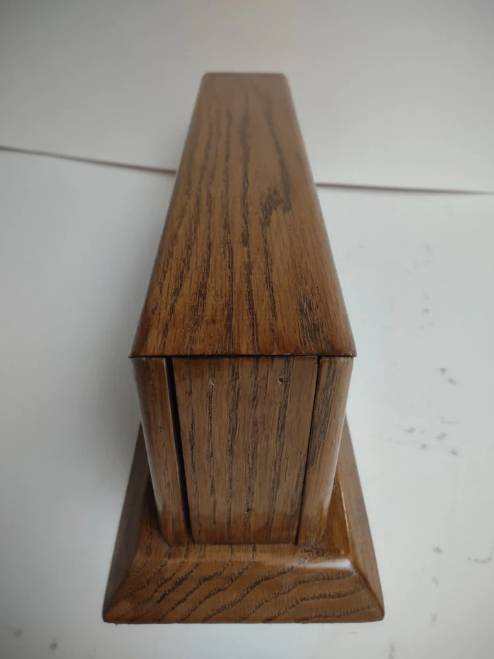 Model Train Display Case, Ho Scale, made of Oak. - Image 2 of 4