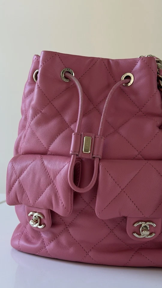CHANEL drawstring backpack with pockets in quilted lambskin + Receipt - Image 2 of 4