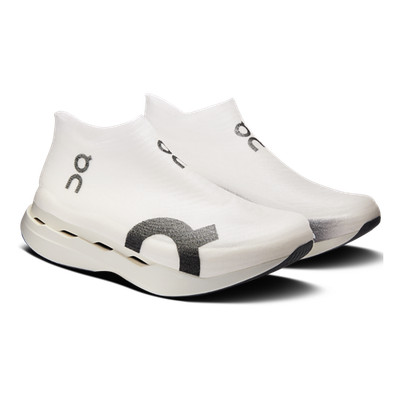 ON Cloudboom Strike LS Lightspray White/Black Cloud Limited Edition 3D AUTHENTIC