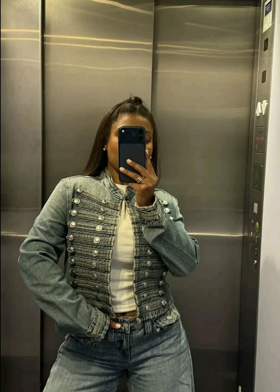 NEW WOMAN ARMY TRF FITTED BUTTON DENIM JACKET BLUE SR 0695 UNBRANDED
Opens in a new window or tab