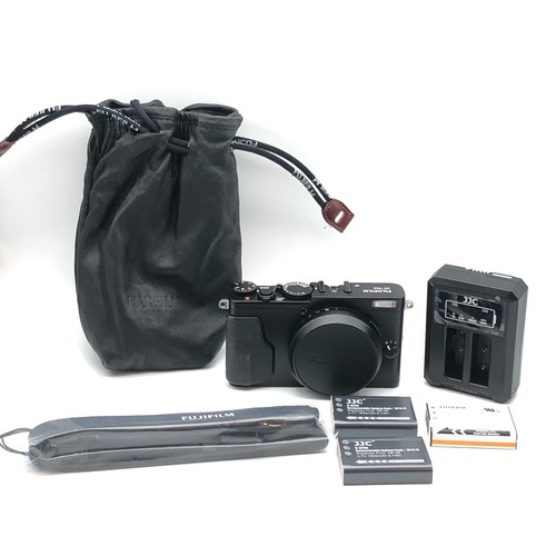 Fujifilm X70 16.3 MP Digital Camera - Black