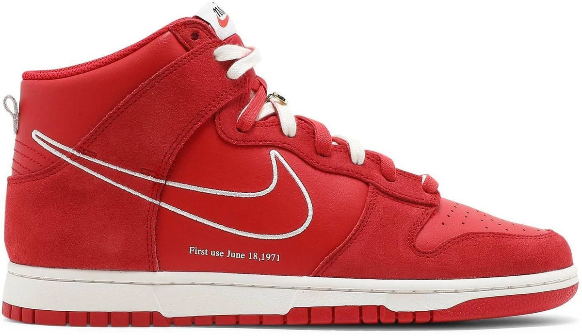 希少❗️未使用❗️NIKE DUNK HIGH UNIVERSITY RED 317982-617 Nike Dunk High 'Red Wood Grain' 317982-617