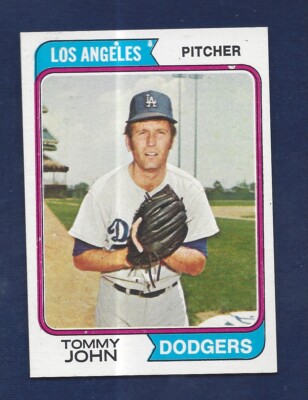 RAZOR SHARP PACK FRESH 1974 TOPPS  #451 TOMMY JOHN HOF   .99 SHIP E545