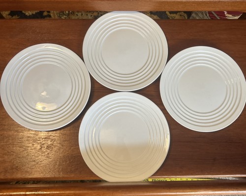 Frank Lloyd Wright Collection 4 Guggenheim 9” Plates. Henriksen Imports