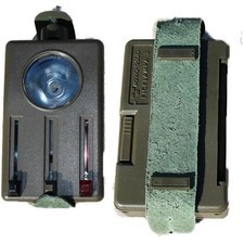 Schwedische NATO Taschenlampe oder  Nato Winkllampe DAIMON (Made in Germany) 