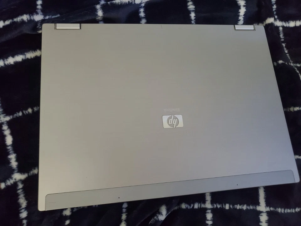 HP EliteBook 6930p 14in Laptop Intel Core 2 Duo P8600 4GB RAM 240G SSD Windows 7 - Image 2 of 4
