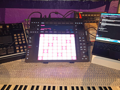 Ableton Push 3 Sampler & Sequencer MIDI Controller 64-Pad Tabletop Black