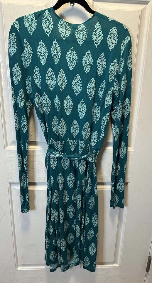 Old Navy Women’s Long Sleeve Wrap Dress with Tie Green Large-Tall - Image 4 of 4