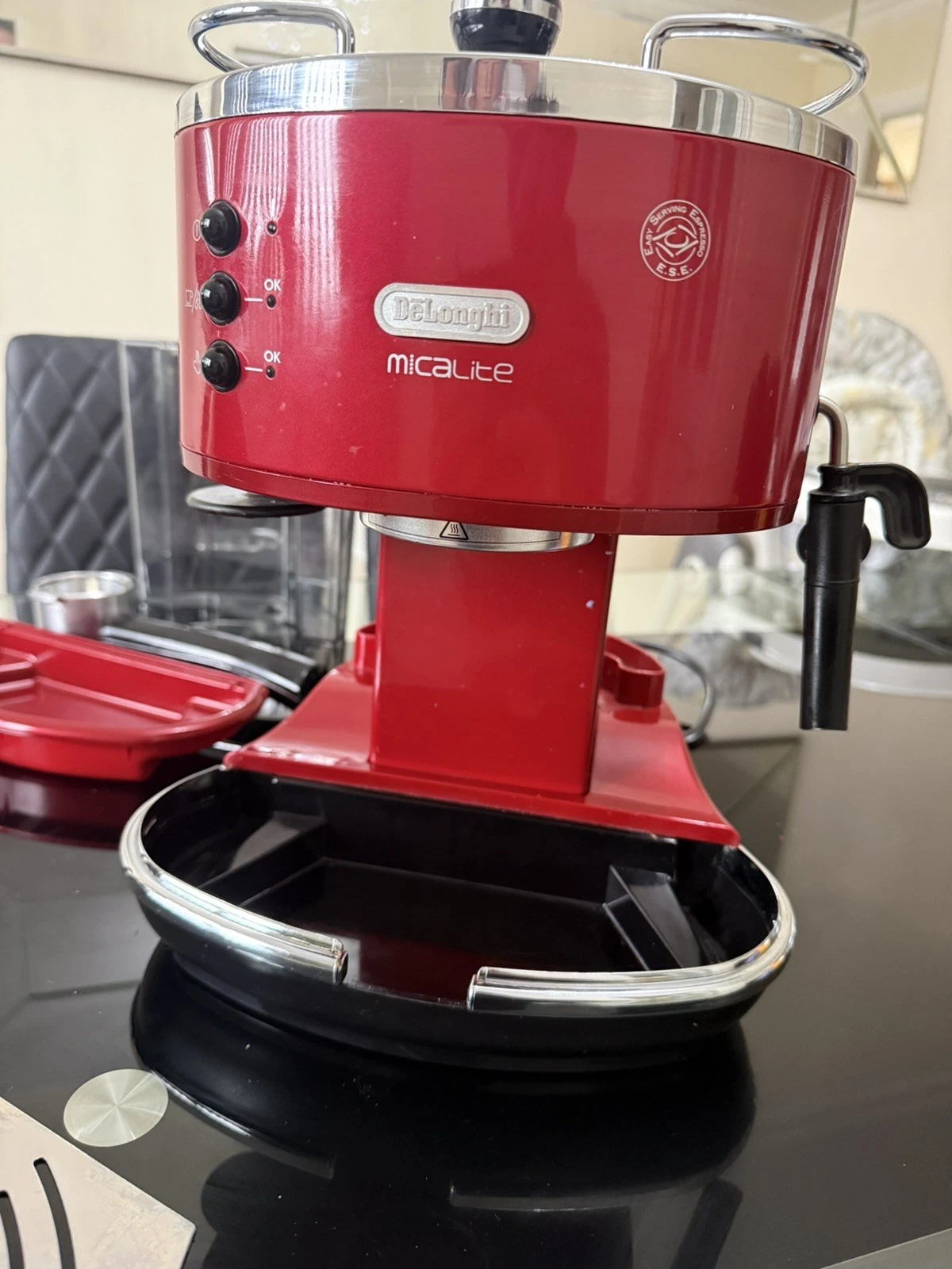 De'Longhi Icona Micalite Traditional Espresso Coffee Machine Red
