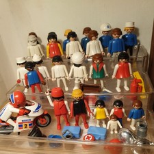 Vintage  PLAYMOBIL GEOBRA Various Colored Figures 