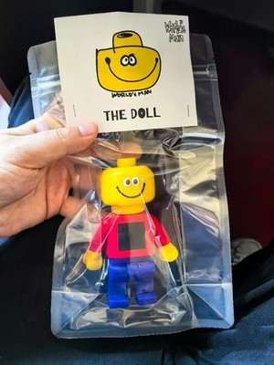 World's Man The Doll Yellow Red Blue Ver Sofubi Action Figure Model H13CM(5.2in)