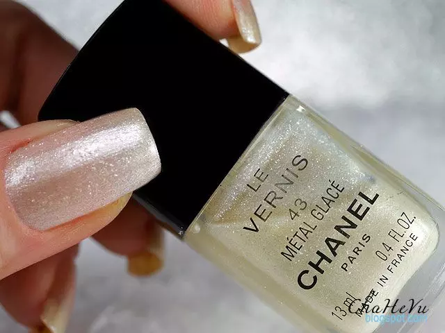 Chanel Le Vernis Steel nail polish