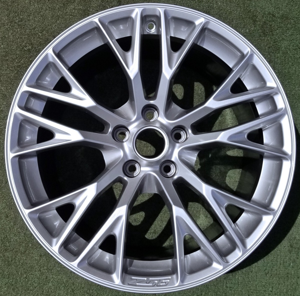 Factory Chevrolet Corvette Z06 Wheel Genuine OEM Nickel ZO6 C7 Q6A