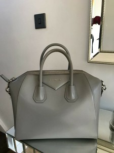givenchy antigona medium grey