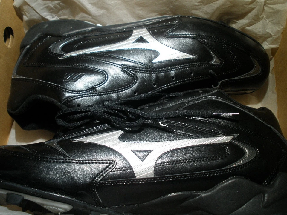 Chuteiras de beisebol MIZUNO 9 SPIKE VINTAGE PRO TAMANHO MÉDIO 14 PRETO E PRATA - Imagem 2 de 4