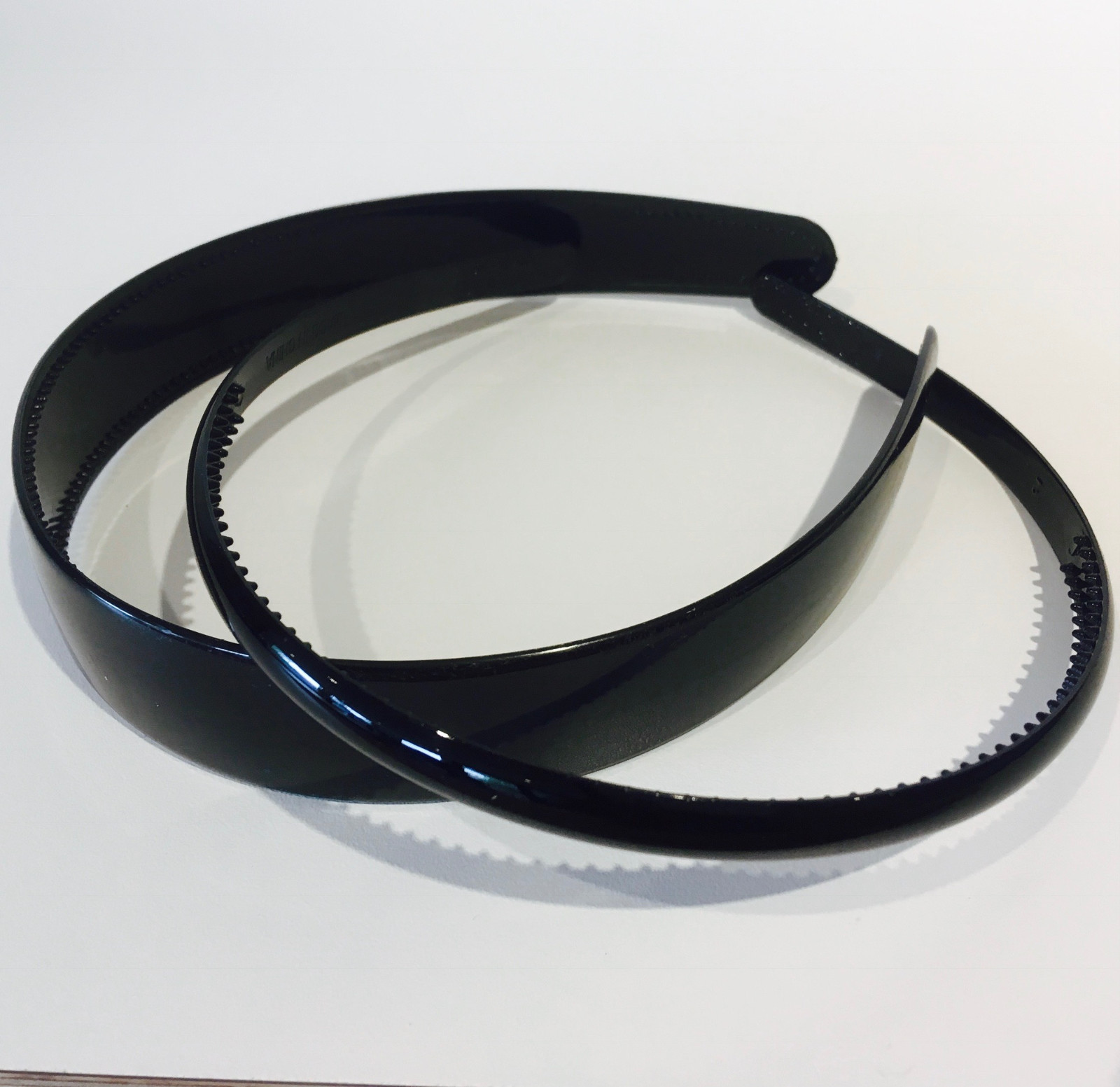 Black plastic Alice headbands hair band wide narrow band gripper teeth