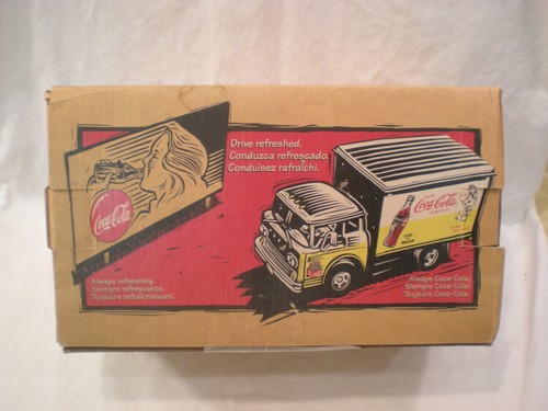 ERTL 1958 Coca Cola Ford C-800 Delivery Box Truck die cast Coke 1:25 Scale NEW - Picture 3 of 13