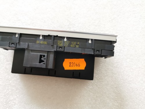 VW Touran 1T Schalterleiste ESP Schalter Bedienteil switch button 5N1927132R - Picture 4 of 5
