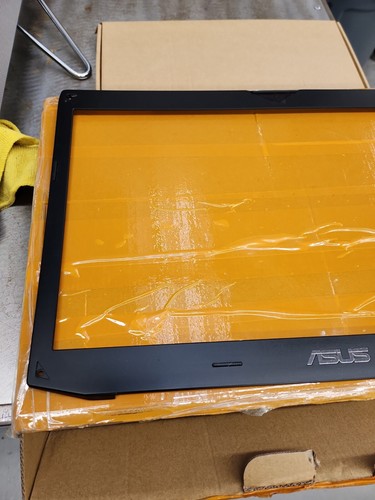 Asus G750JW G750GZ G750JM G750 17.3" LCD Front Bezel 13N0-P4A0621 aw111422J - Picture 2 of 9