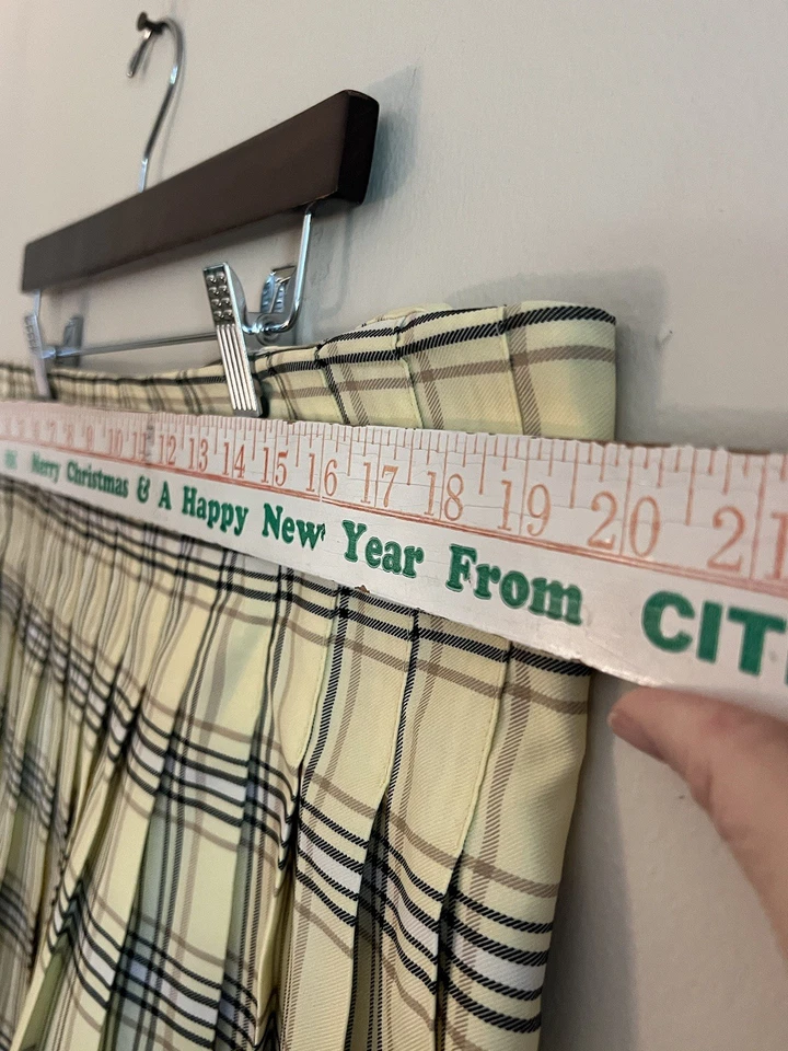 Y2K No boundaries  Skirt Womens XXXL Junior’s Pleated Mini yellow plaid Clueless - Image 4 of 4