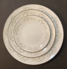 Noritake Annabelle 6856 3 PC Set Dinner 10 1/2”-Salad 8 1/4”-Bread 6 1/4” Plates