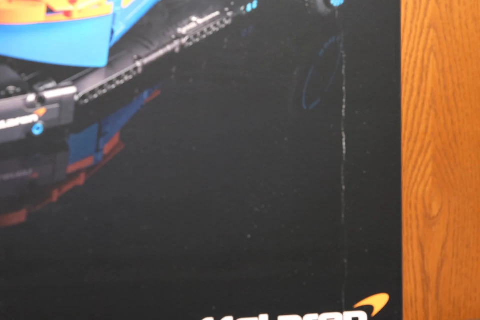 LEGO® Technic Bausatz 42141 - McLaren Formel 1™ Rennwagen  (Pirelli 1st Edition) - Bild 3 von 4