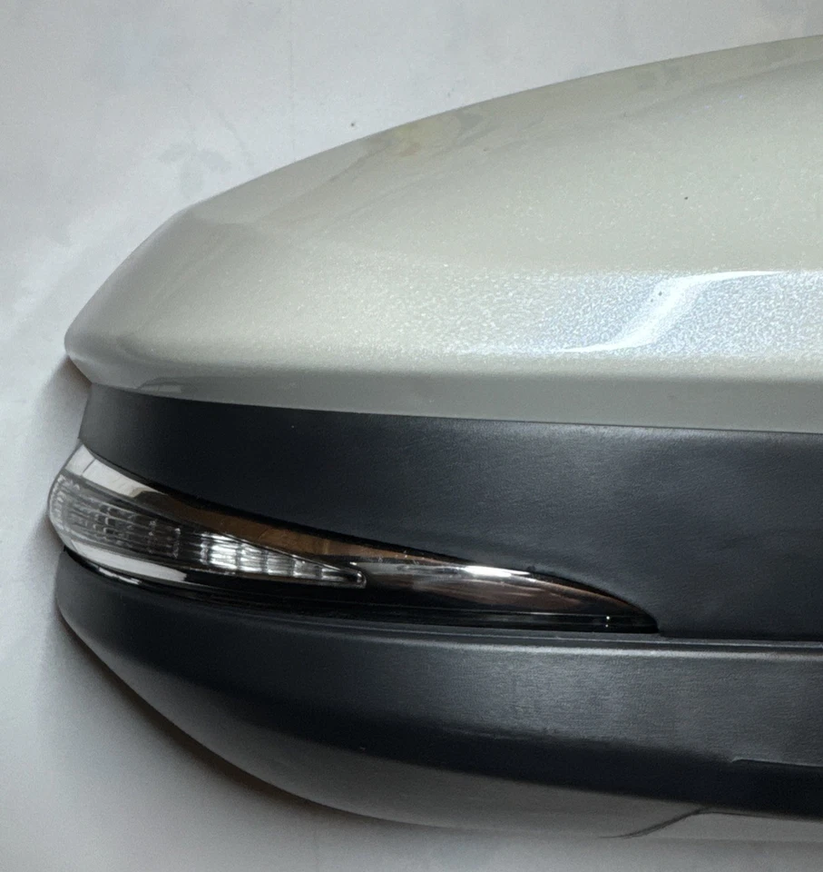 Nuevo - Espejo retrovisor eléctrico + intermitente Toyota 4Runner 2014-2016 - blanco OEM Foto 2 de 4