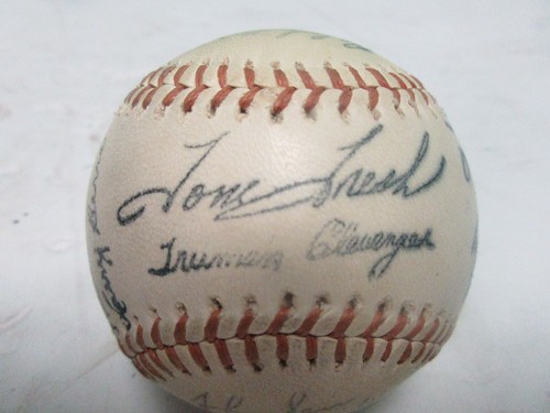 NY Yankees Vintage Souvenir Machine Signed 1960 Team Signed Baseball Team Mantle - Picture 10 of 13