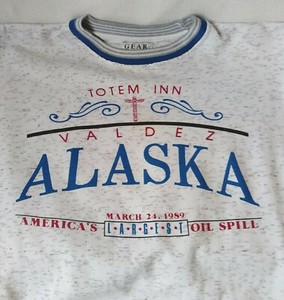 Totem Inn Sweatshirt Valdez Alaska 1989 Americas Largest Oil Spill Vintage