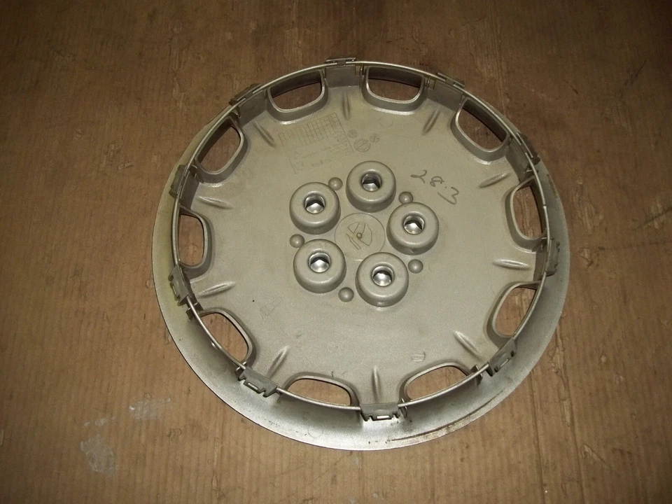 Tapacubos Plymouth Breeze cubierta de rueda tapacubos 1999 99 2000 00 14" OEM USADO 537 Foto 3 de 4